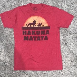 Disney HAKUNA MATATA Size large T-shirt